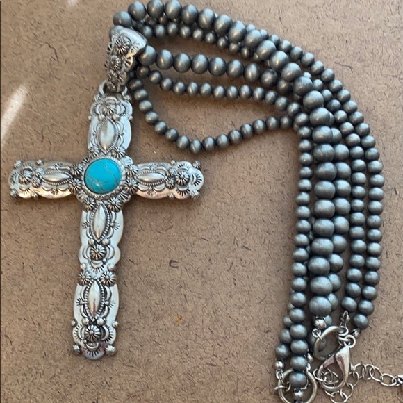 Cross pendant on gray triple strand beads - Picture 5 of 5